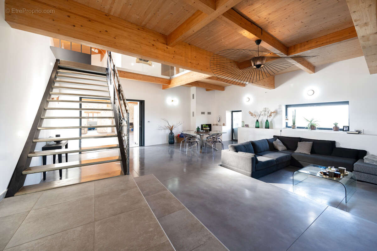 Maison à SAINT-BARDOUX