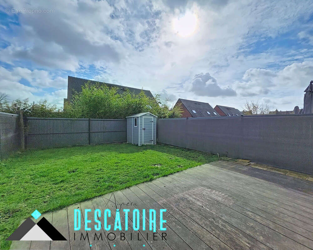 Maison à LA CHAPELLE-D'ARMENTIERES