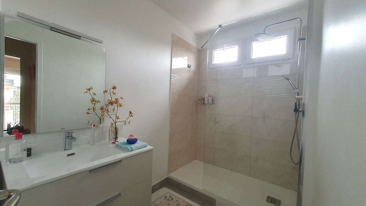 Appartement à L'HAY-LES-ROSES