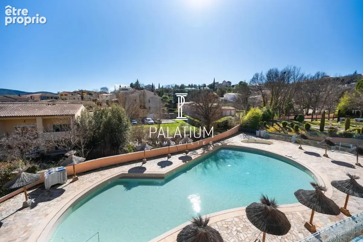 Appartement à GREOUX-LES-BAINS