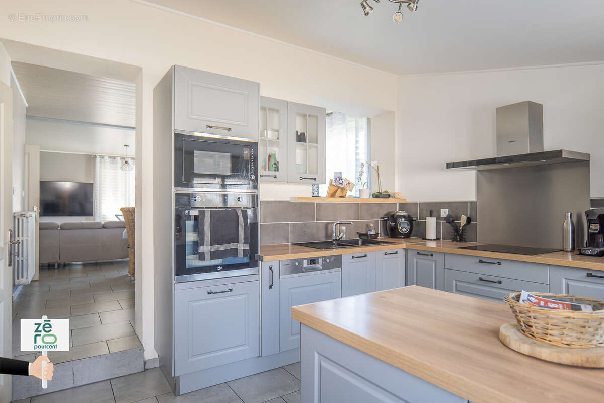 Maison à CHATEAUNEUF