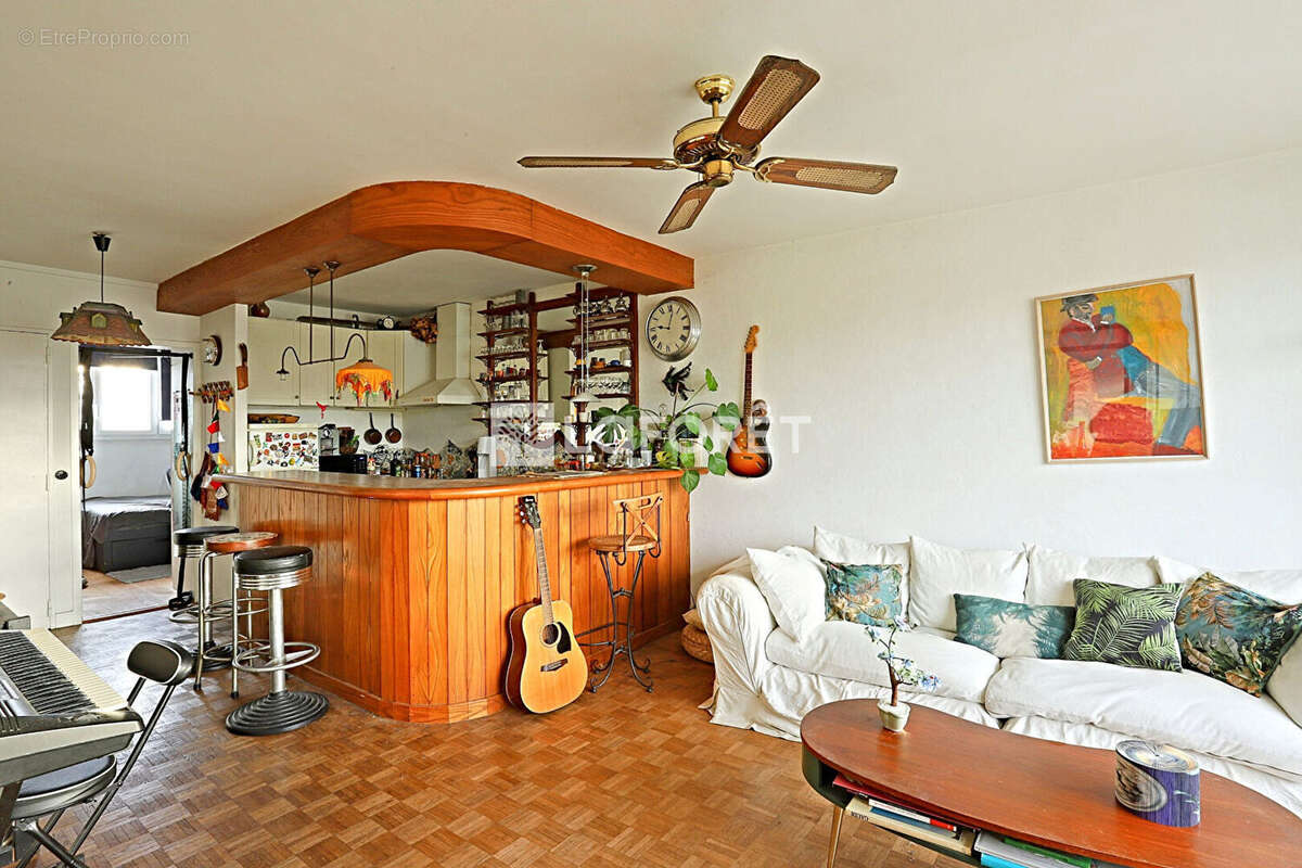 Appartement à PARIS-14E