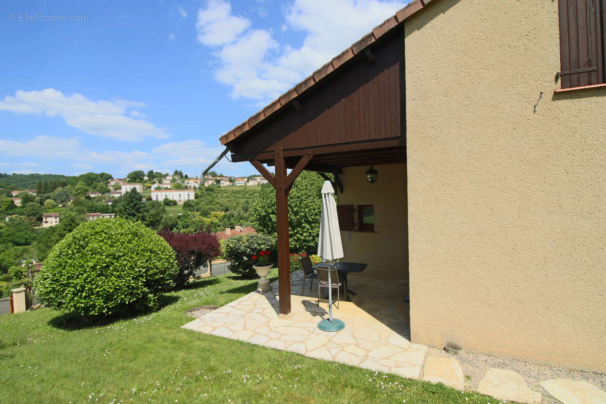 Maison à PUY-L&#039;EVEQUE