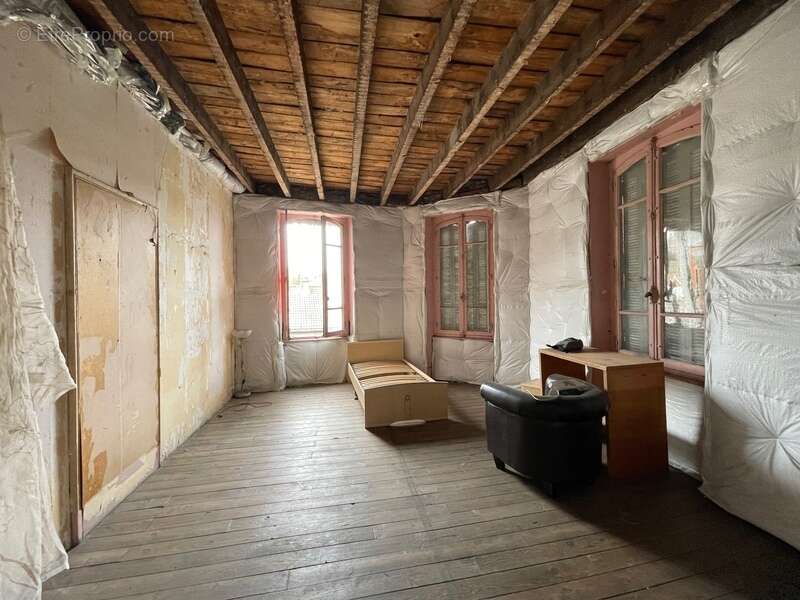 Appartement à DECAZEVILLE