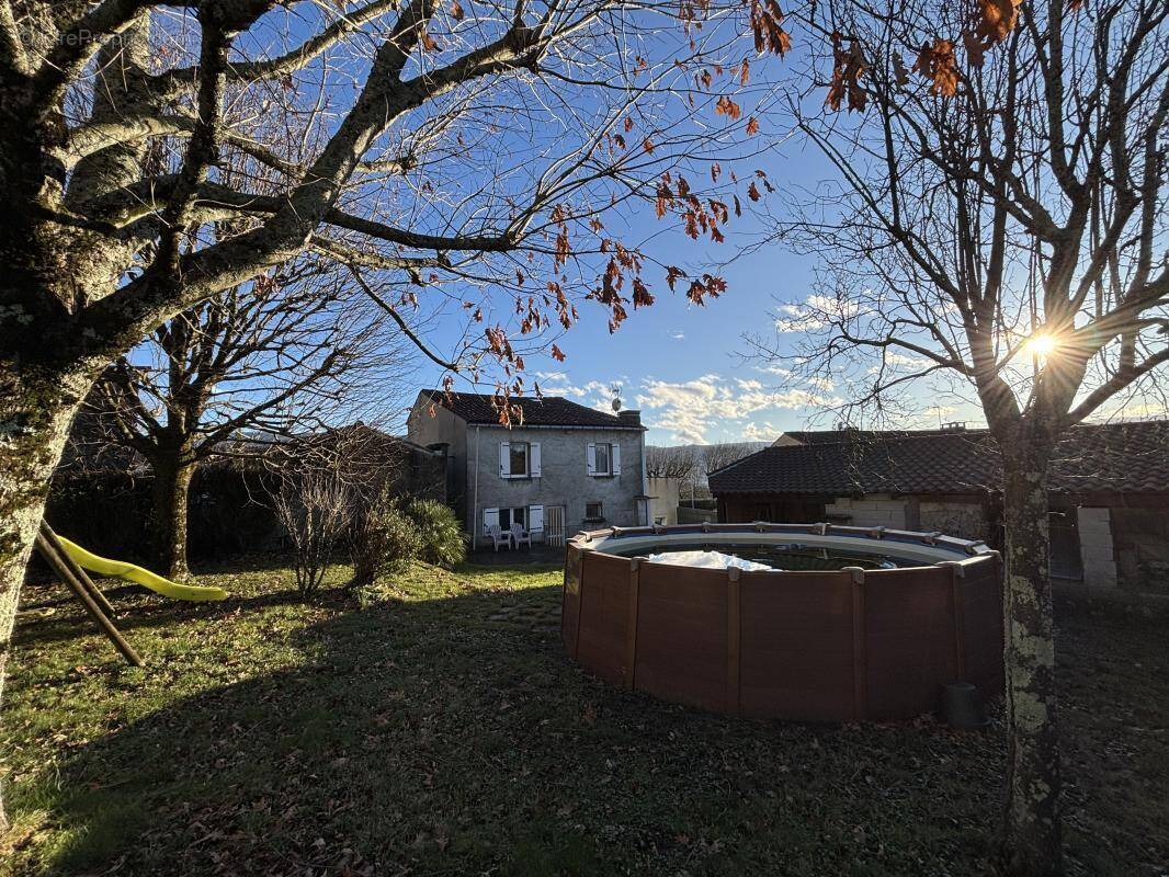 Maison à PONT-DE-LARN