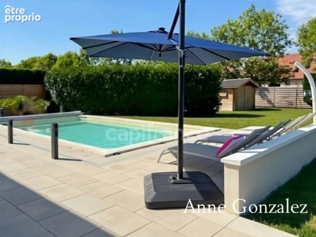 ORLEANS-SUD, à vendre belle maison familiale édifiée sur un beau jardin clos et paysager de 1130 m2 avec piscine, salle à manger - photo 2