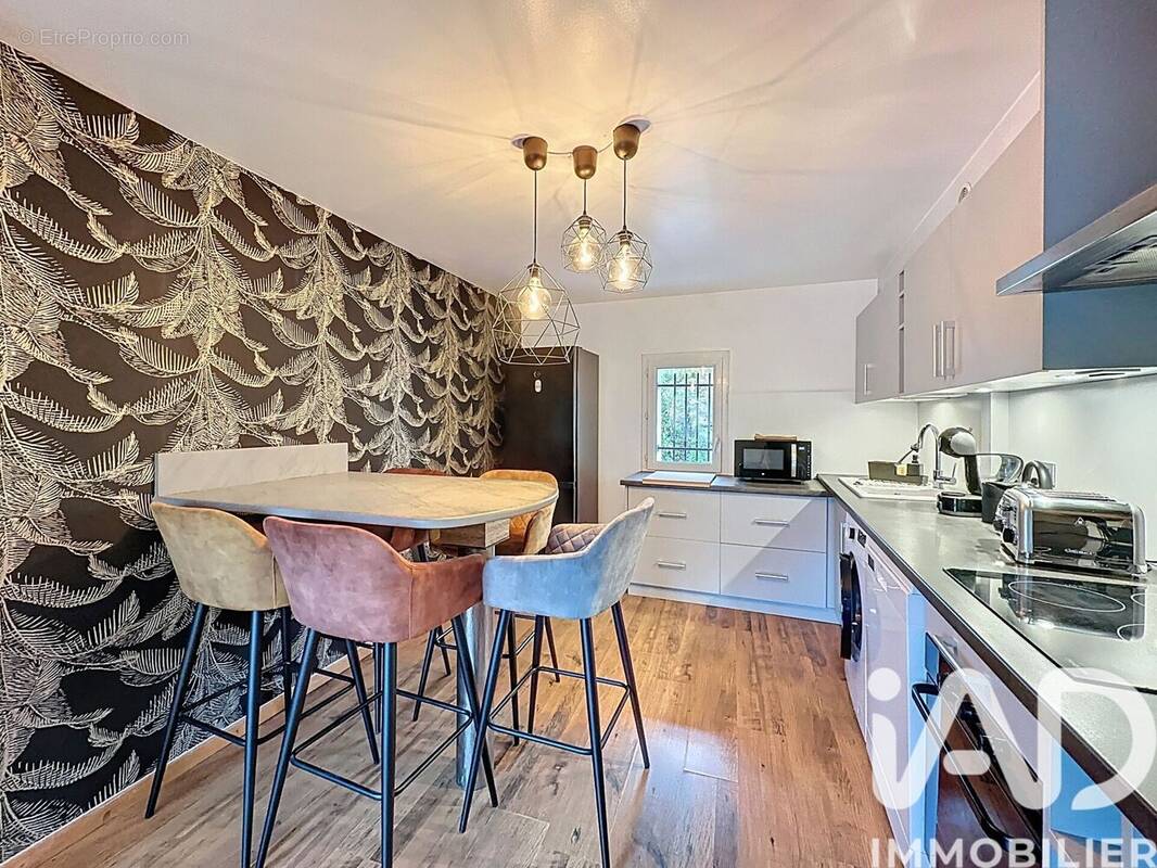 Photo 1 - Appartement à CAUMONT-SUR-DURANCE