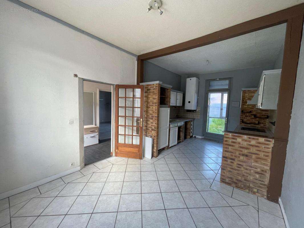 Maison à NEUFCHATEL-EN-BRAY