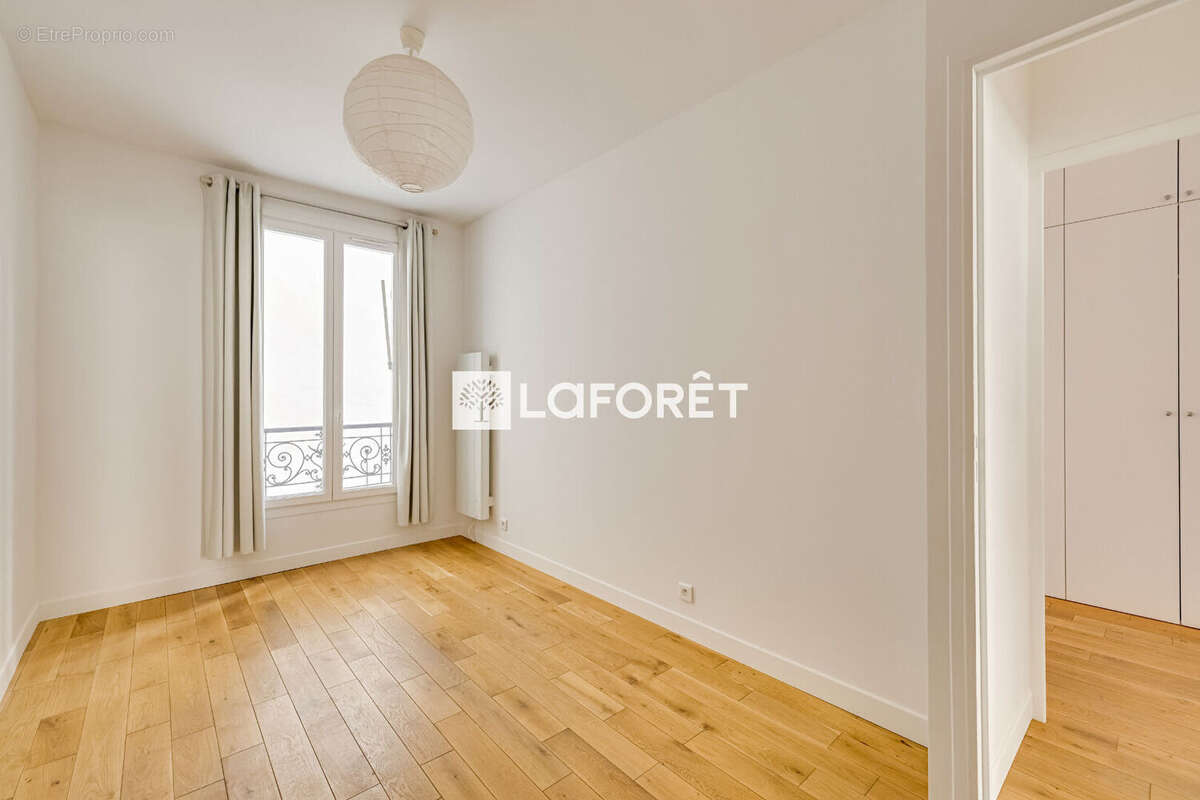 Appartement 4 pièces de 78 m² - Charme et confort à Pernety - photo 4