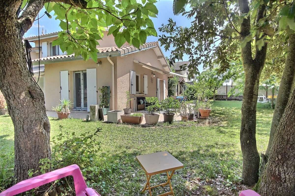 Maison à SAINT-LATTIER