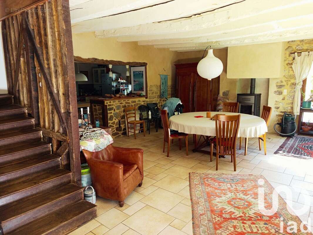 Maison 234 m² à La Chapelle-Chaussee  - photo 6