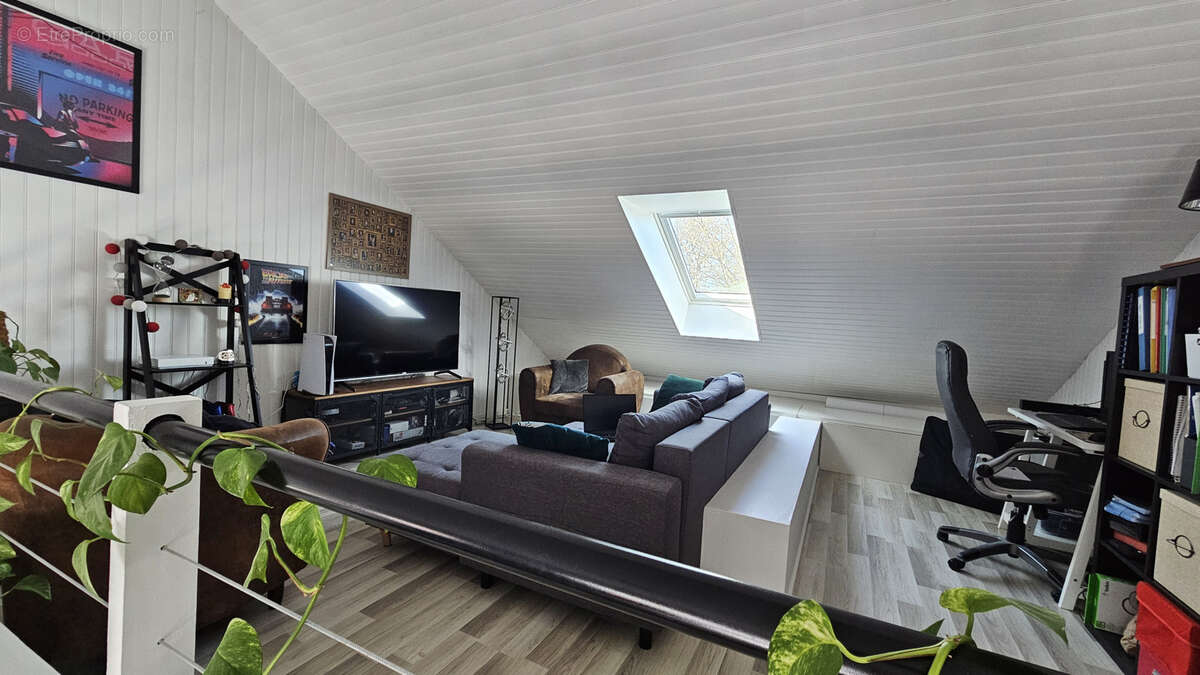 Appartement à LE RHEU