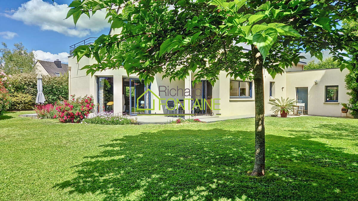 Maison à CHARTRES-DE-BRETAGNE
