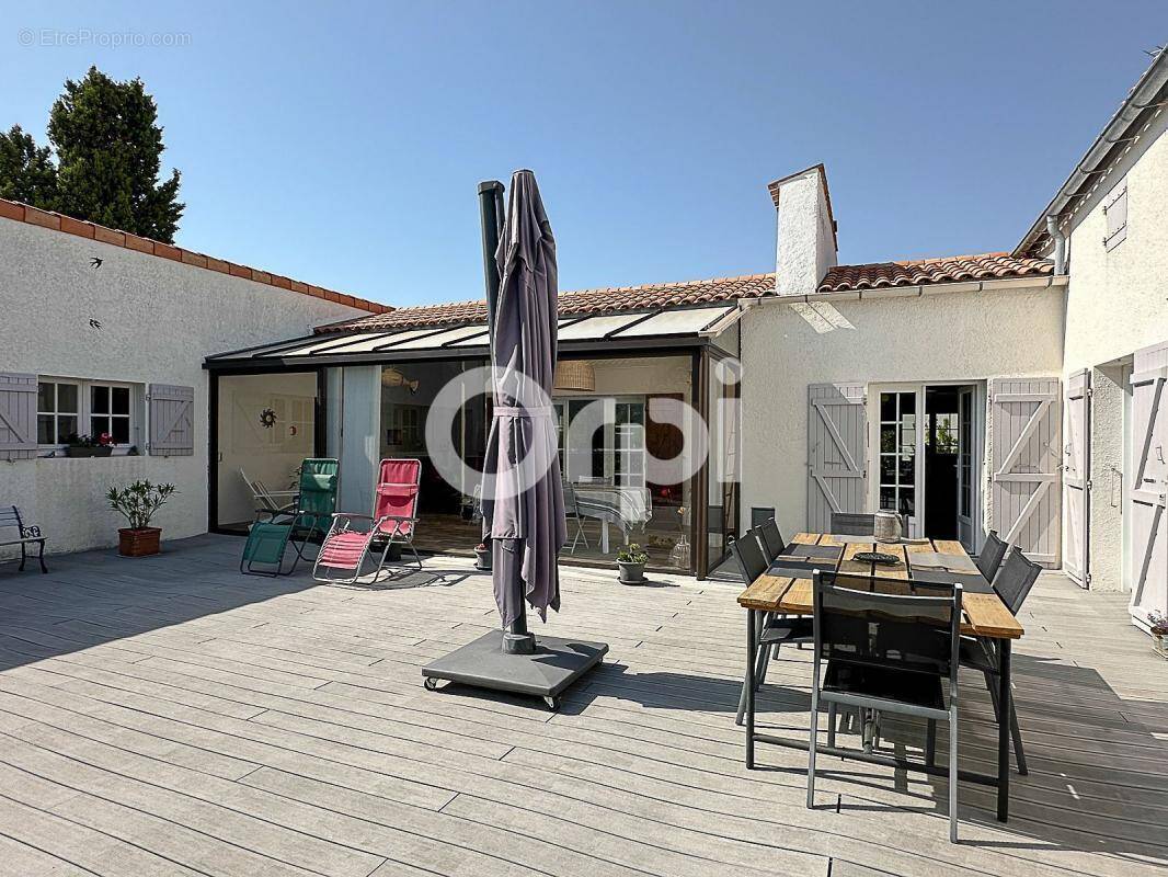 Maison à SALLES-SUR-MER