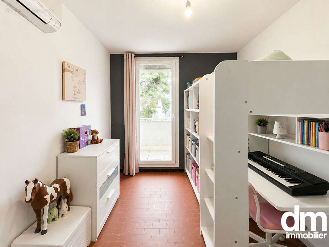 Appartement 5 pièces avec jardin et stationnement privatif - photo 7