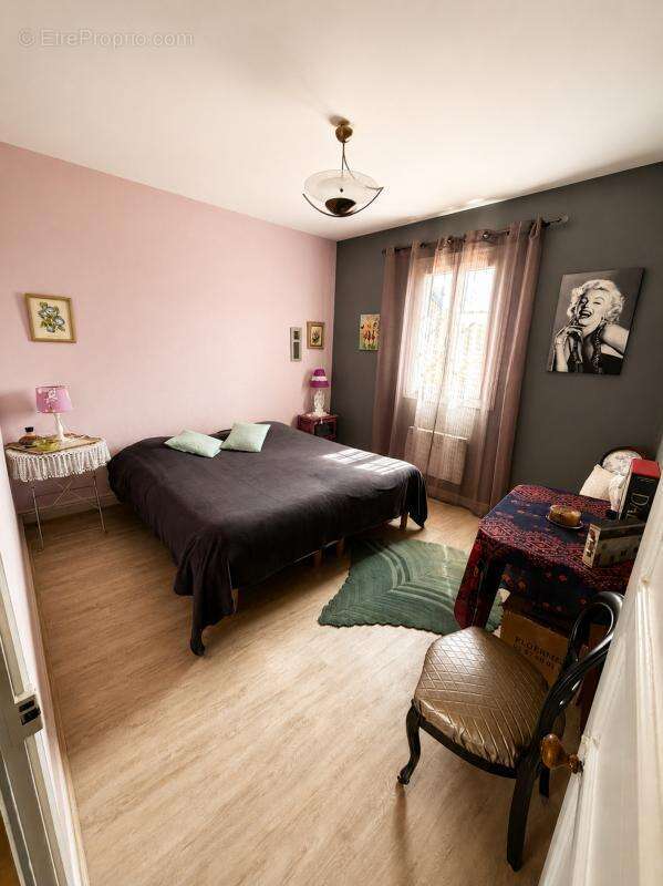 Maison 180 m² à Loulay  - photo 7