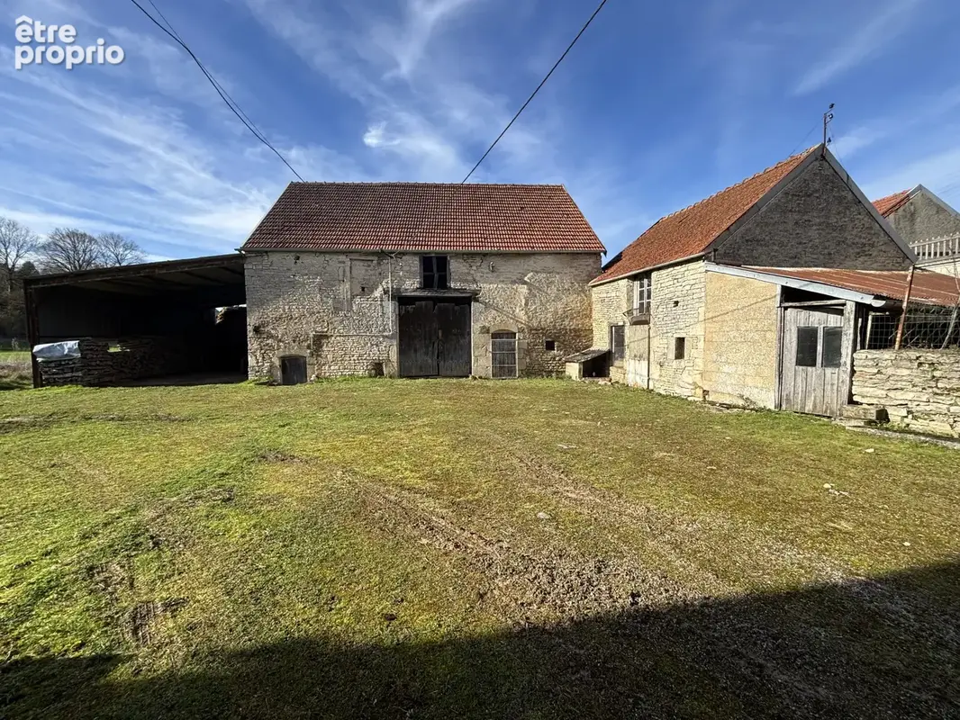 BUNCEY ( proche de CHATILLON SUR SEINE) corps de ferme avec habitation et bâtiments sur 2400m2 - photo 3
