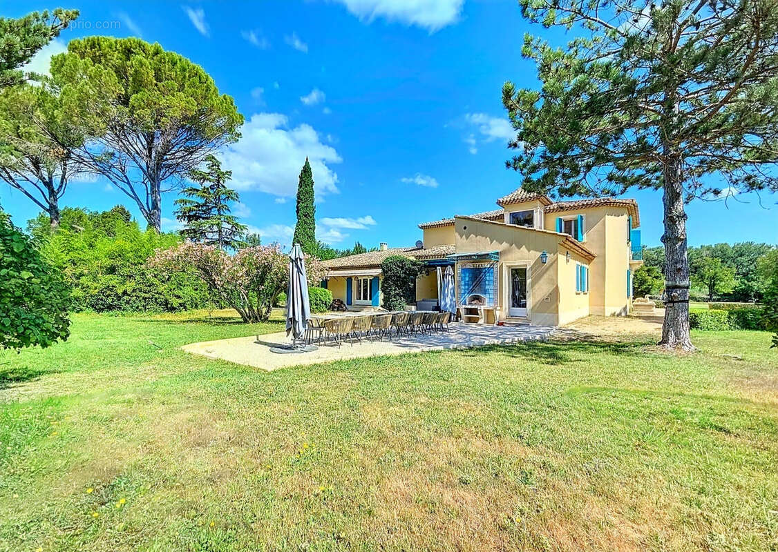 Demeure de prestige au coeur des Alpilles - photo 4
