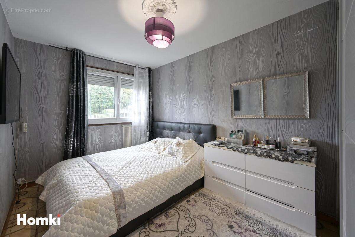 Appartement T4 de 88 m2 à Échirolles 38130, Place Beaumarchais - photo 4