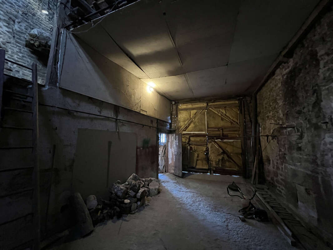 Maison à VIC-DES-PRES