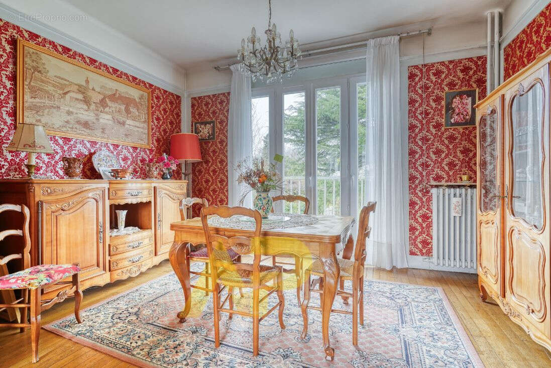 Maison à LE PLESSIS-ROBINSON