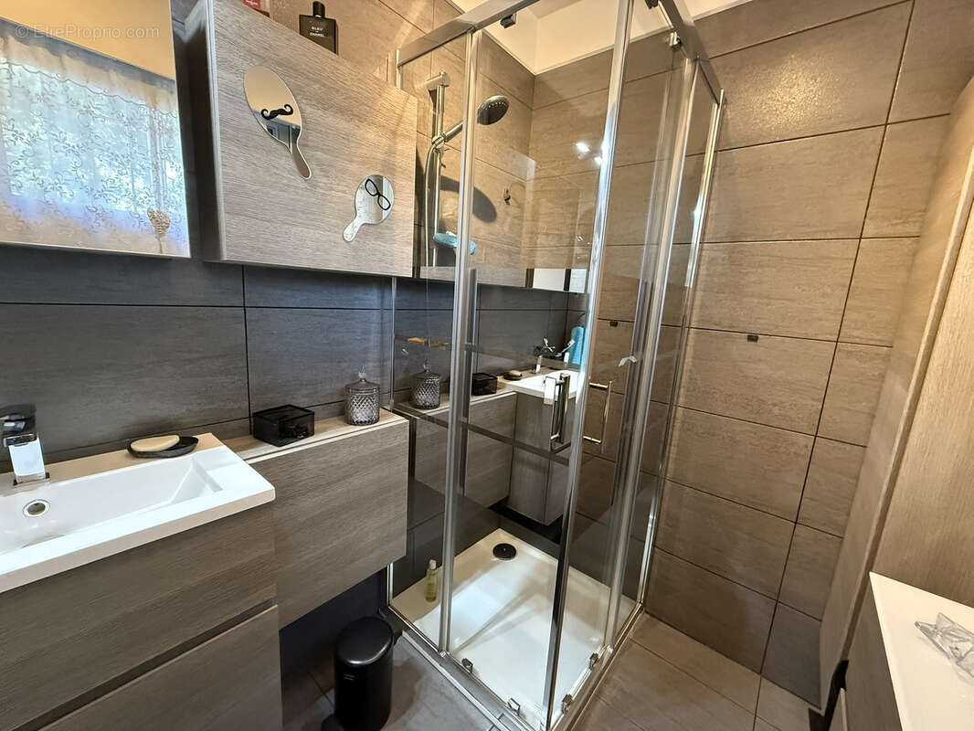 Appartement à MANDELIEU-LA-NAPOULE