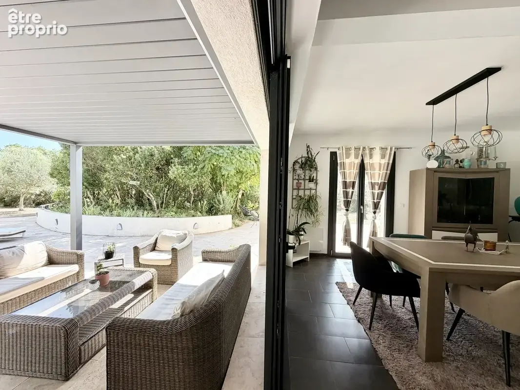 Maison 8 pièces 220 m² à vendre à Le Muy (83490) - photo 7
