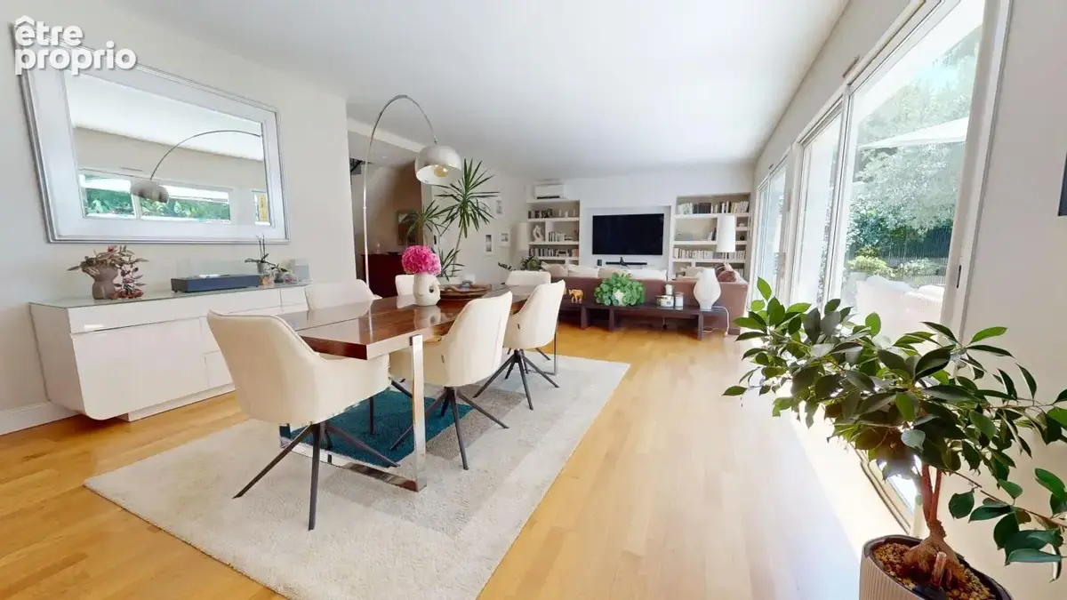 Splendide propriété contemporaine : un havre de paix confidentiel en plein cœur de Lardenne - photo 4
