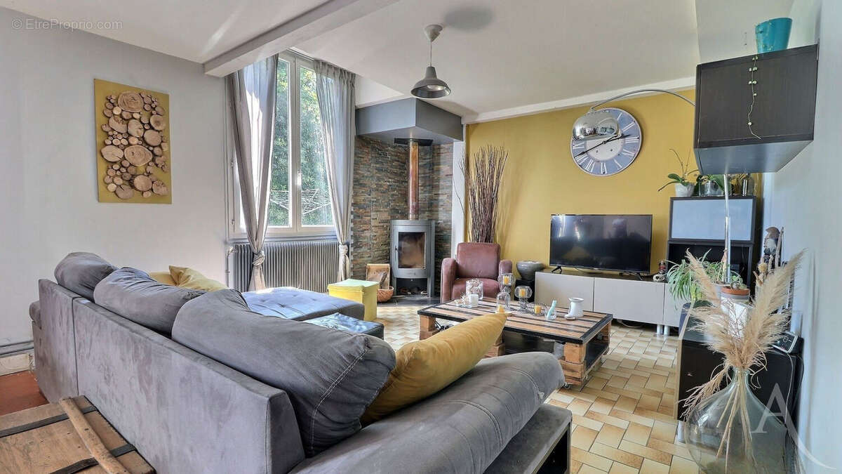 Maison à VILLENAVE-D&#039;ORNON