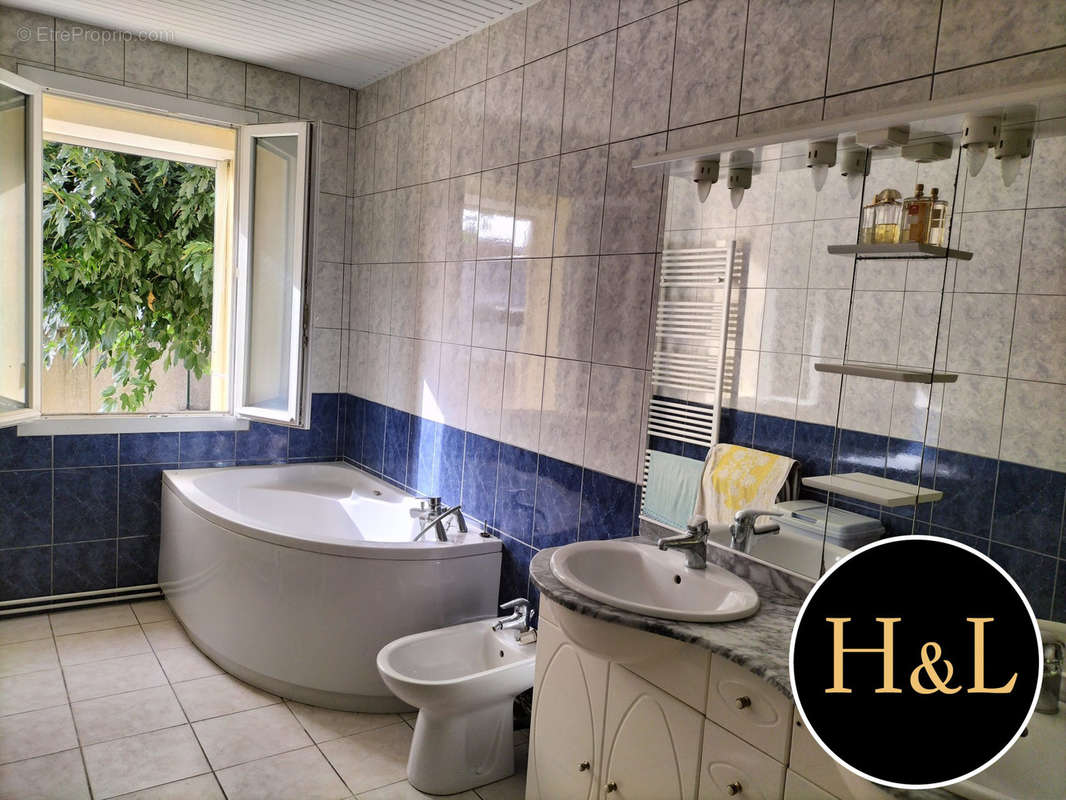 Maison à BLANQUEFORT