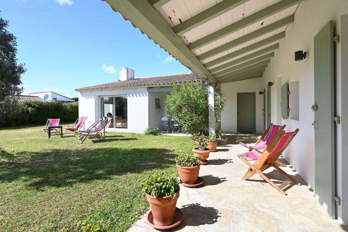 Maison à LES PORTES-EN-RE