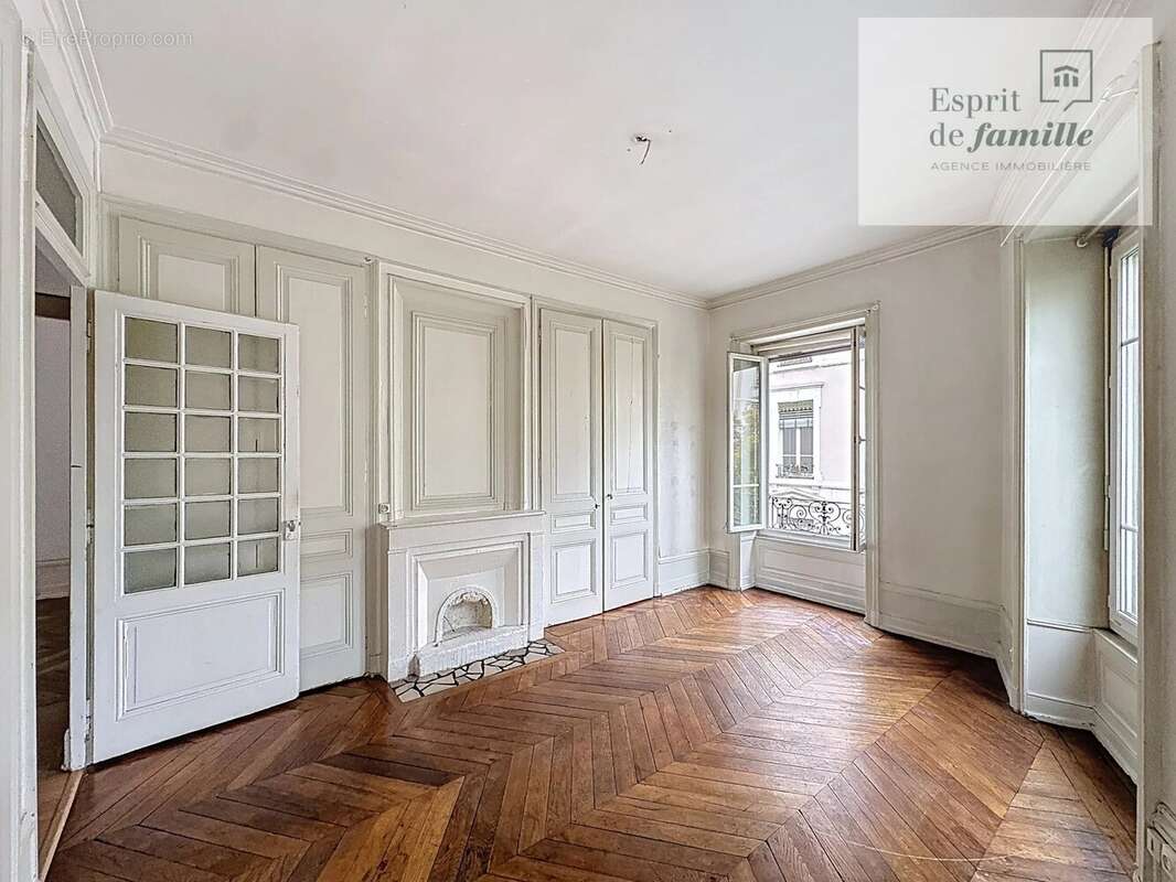 Appartement à LYON-6E