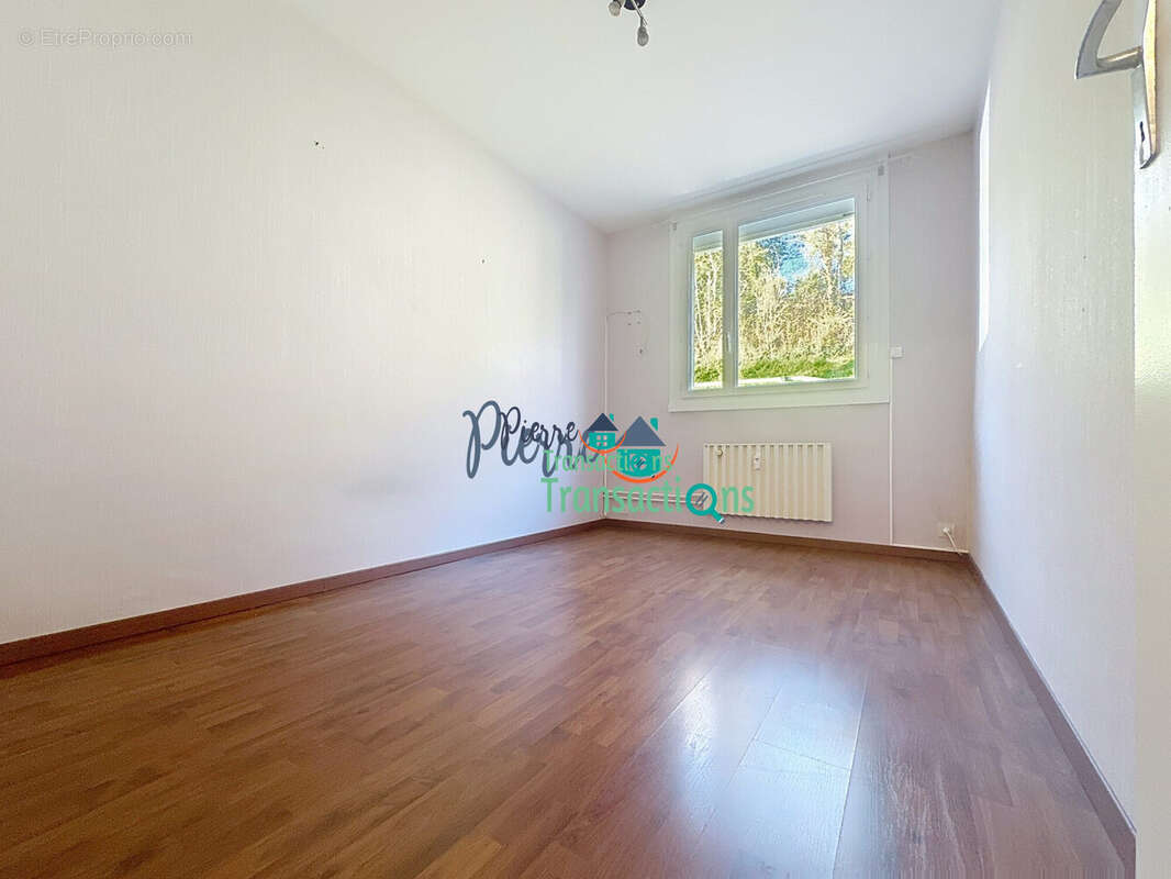 Appartement à LILLEBONNE