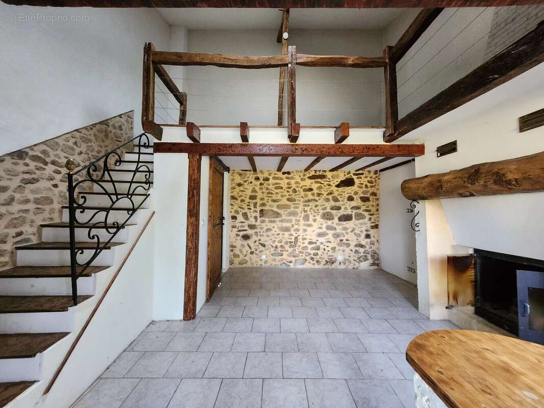 Appartement à SAINT-JUNIEN