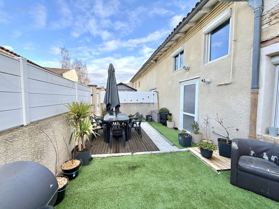 Appartement à LA CHAPELLE-DE-GUINCHAY