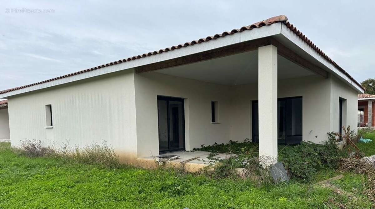 Maison à COGNAC