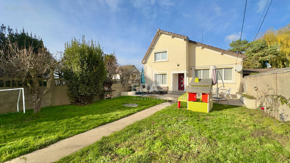 Maison à JUVISY-SUR-ORGE