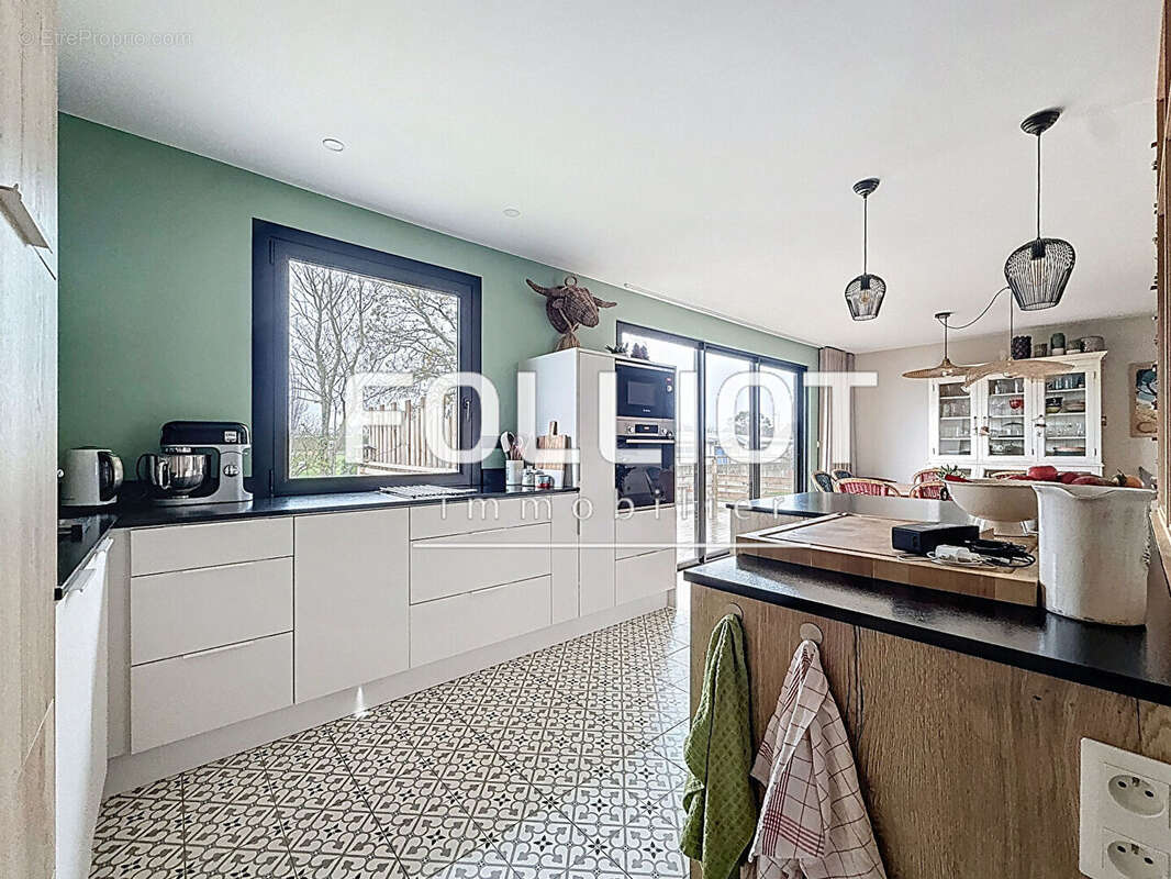 Maison à SAINT-PAIR-SUR-MER