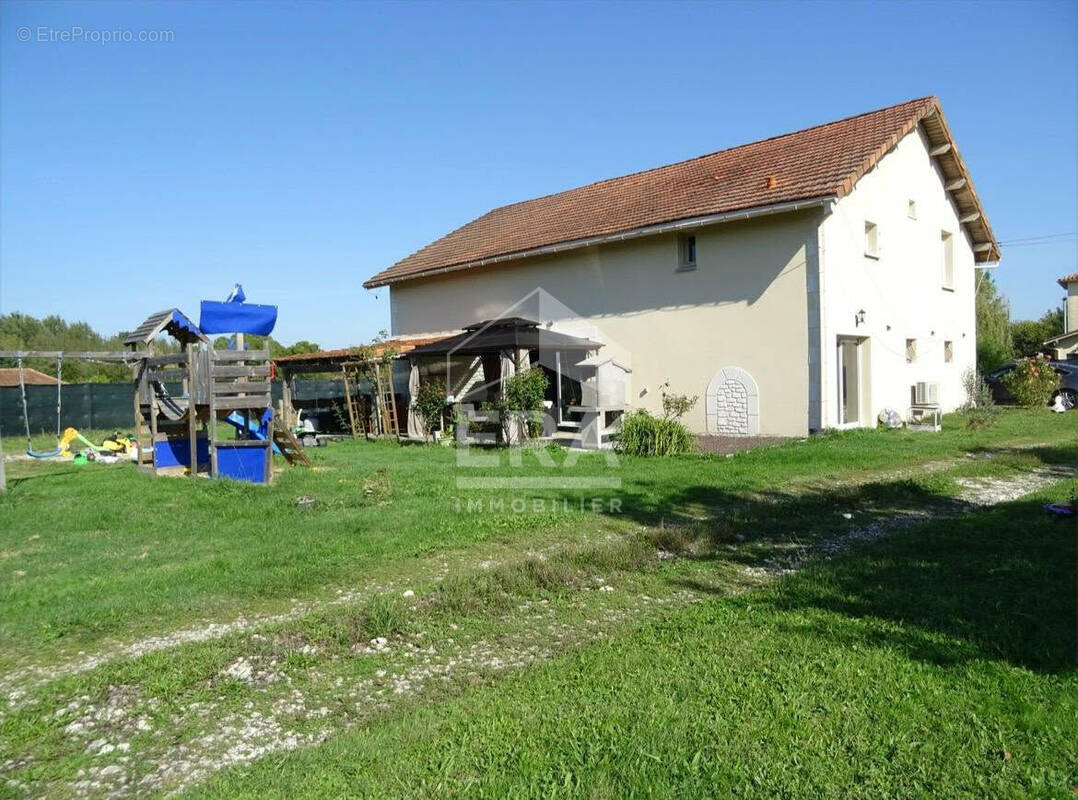 Maison à MONTPON-MENESTEROL