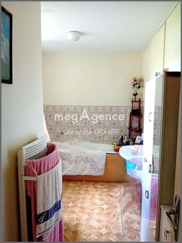 Maison à SAINT-JEAN-D&#039;ANGELY