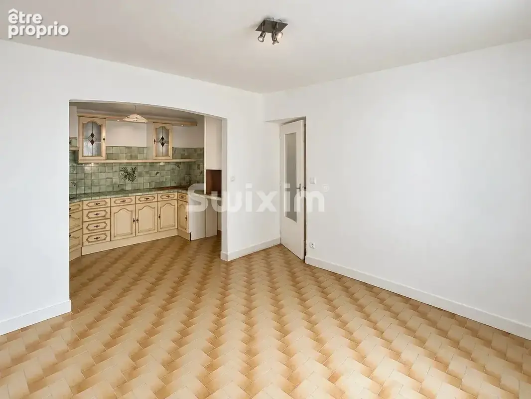 Richerenches – maison de village à rénover avec terrasse de 50 m² - photo 4