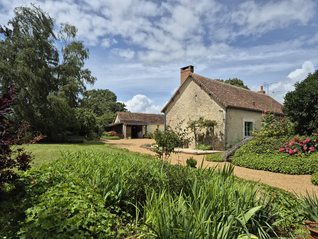 Maison à CHANTENAY-VILLEDIEU