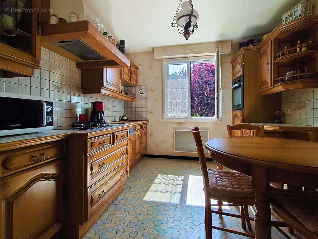 Maison à SAINTE-SOULLE