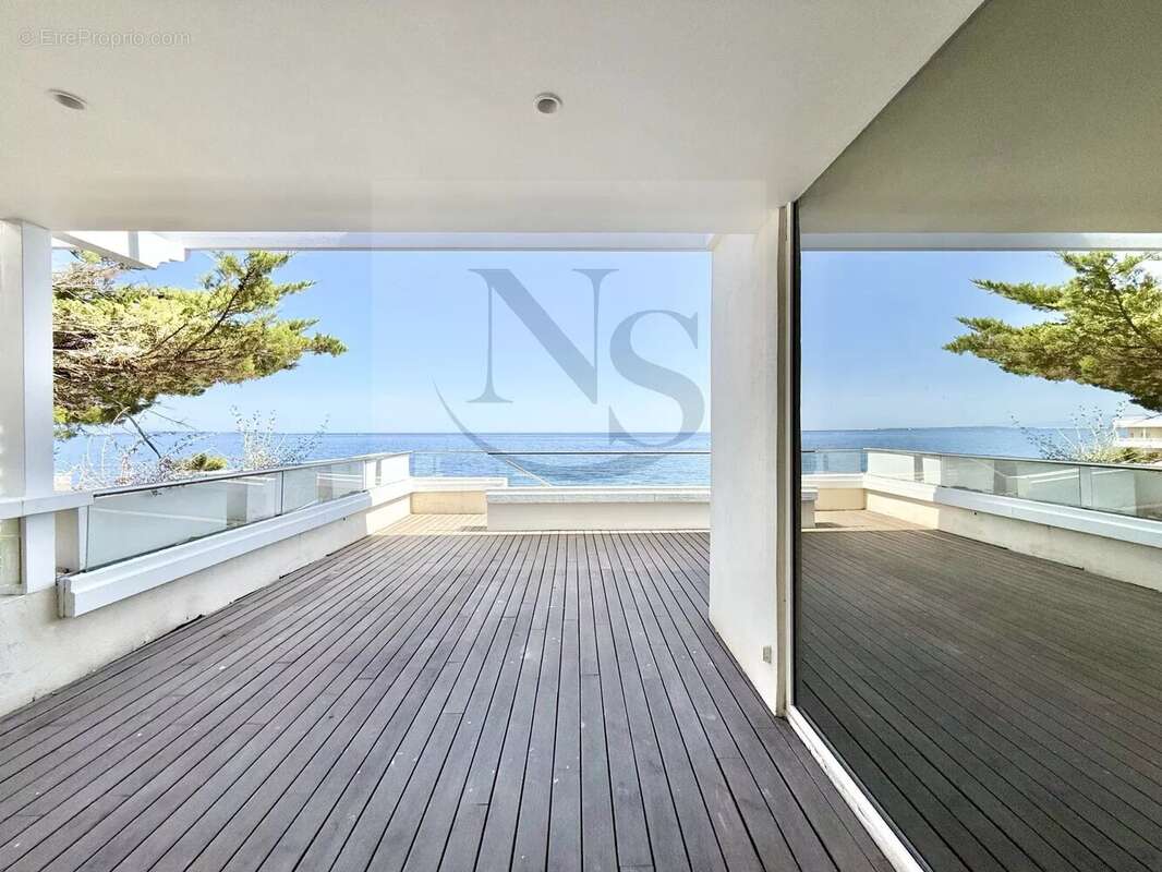 Maison à THEOULE-SUR-MER