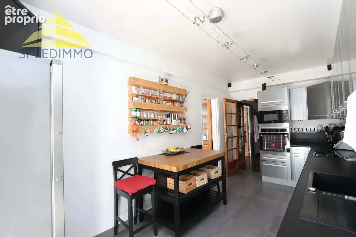 Maison familiale moderne à Périgny, 4 chambres, 131 m² - photo 5