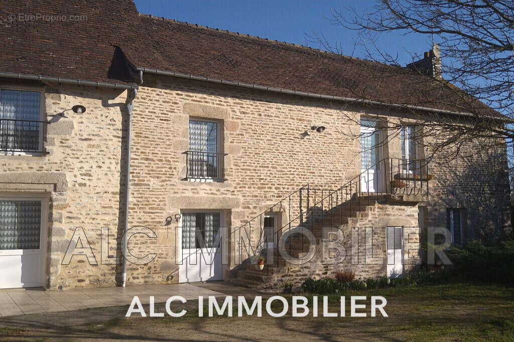 Maison à SAINT-DENIS-SUR-SARTHON