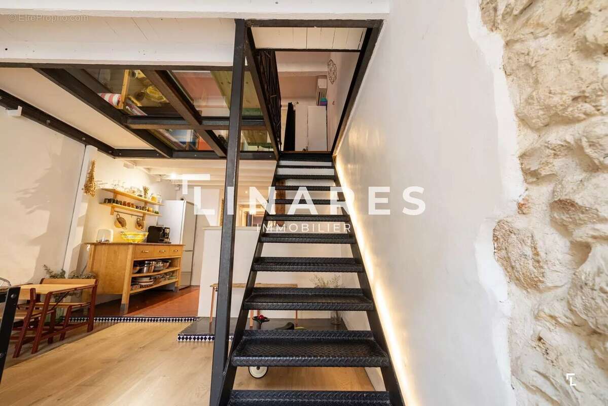 Appartement à MARSEILLE-6E