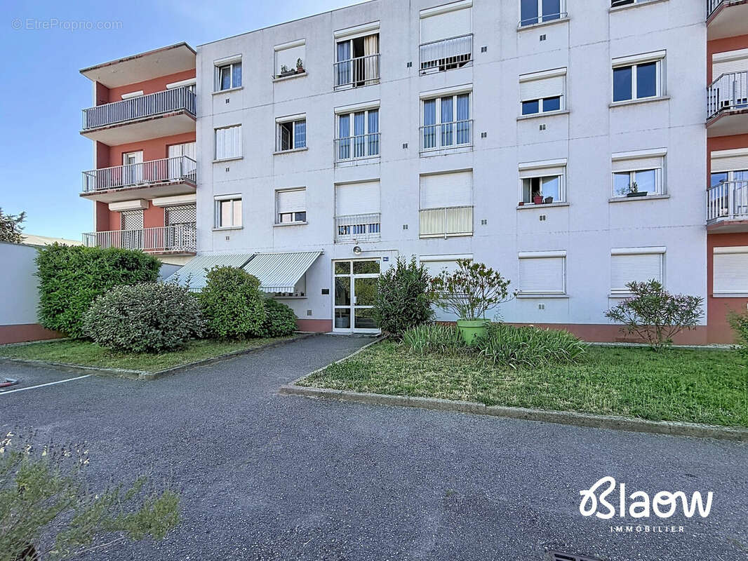 Appartement à MEYZIEU