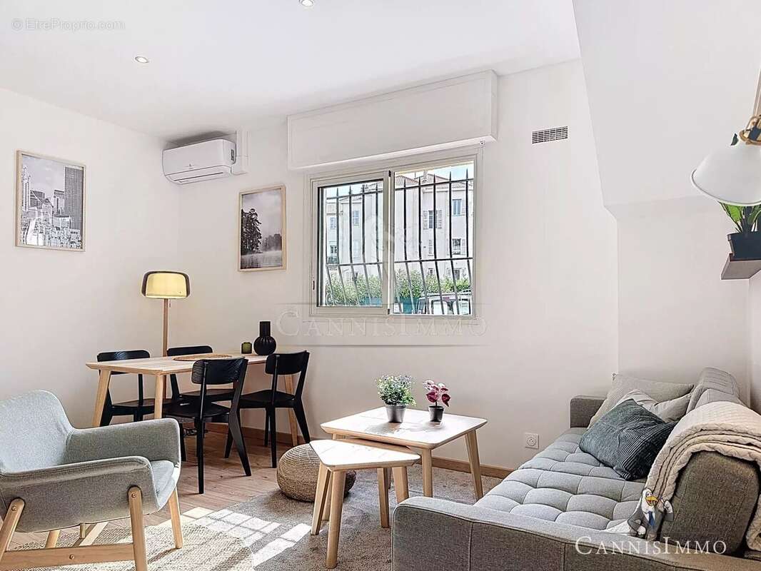 Appartement à CANNES