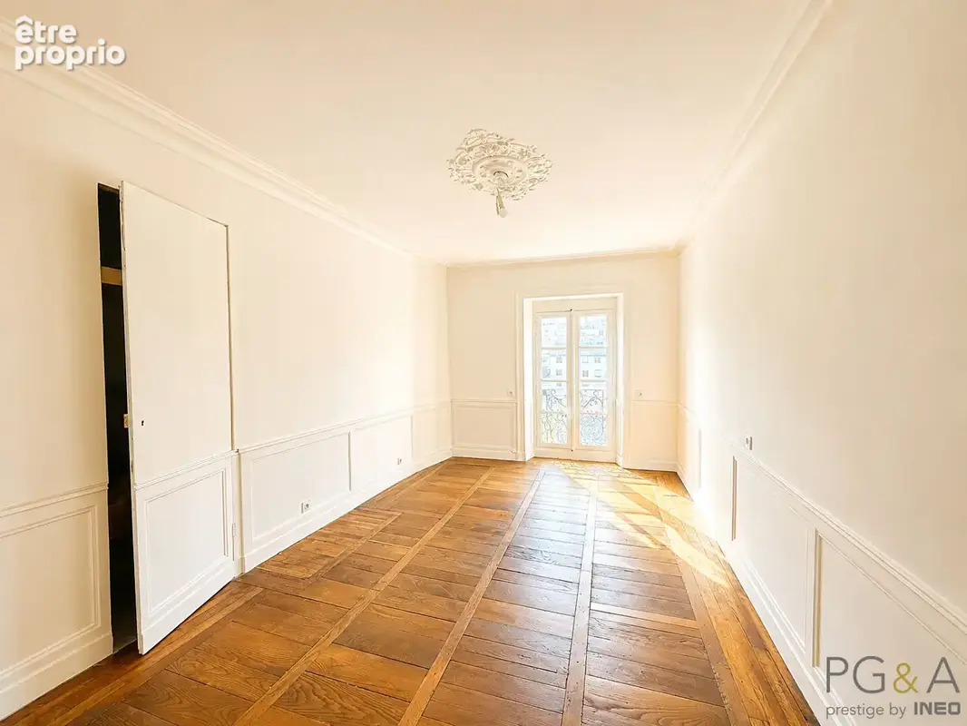 RENNES Les Halles - Appartement T3 de charme au 4e étage - photo 3
